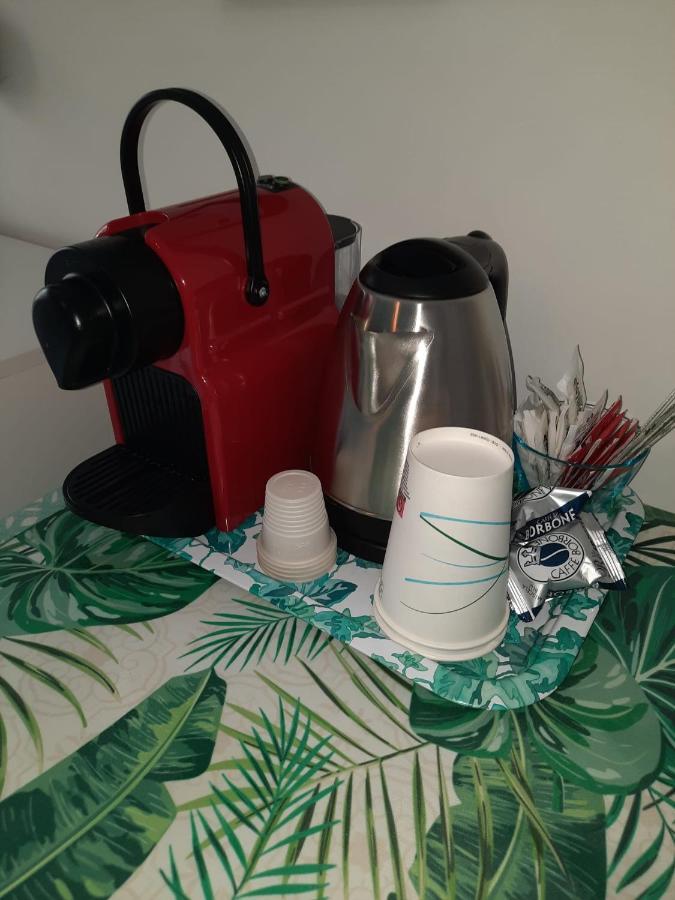 "7 Sorelle B&B" Camere In Pieno Centro Citta Con Bagno Privato, Free High Speed Wi-Fi, Netflix Cosenza Exterior photo