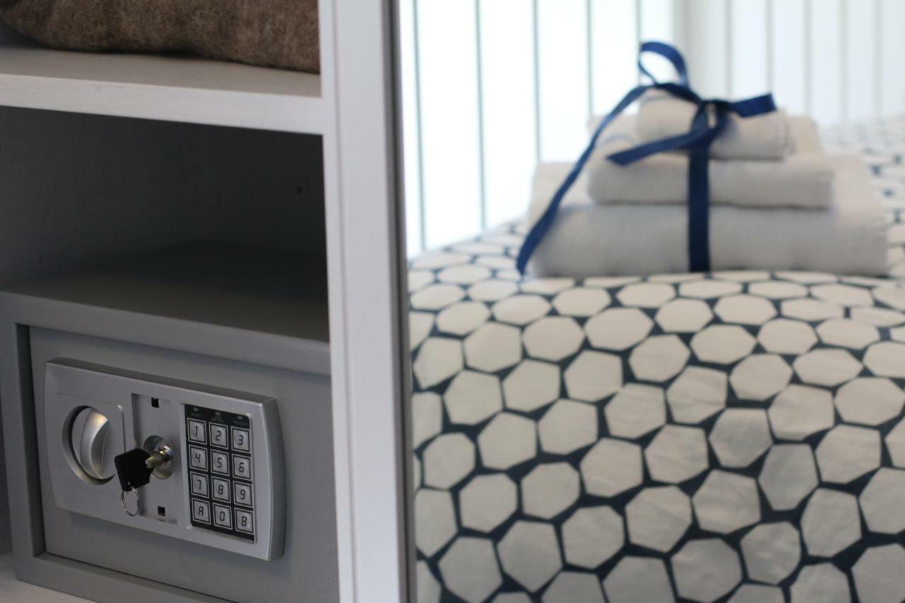 "7 Sorelle B&B" Camere In Pieno Centro Citta Con Bagno Privato, Free High Speed Wi-Fi, Netflix Cosenza Exterior photo