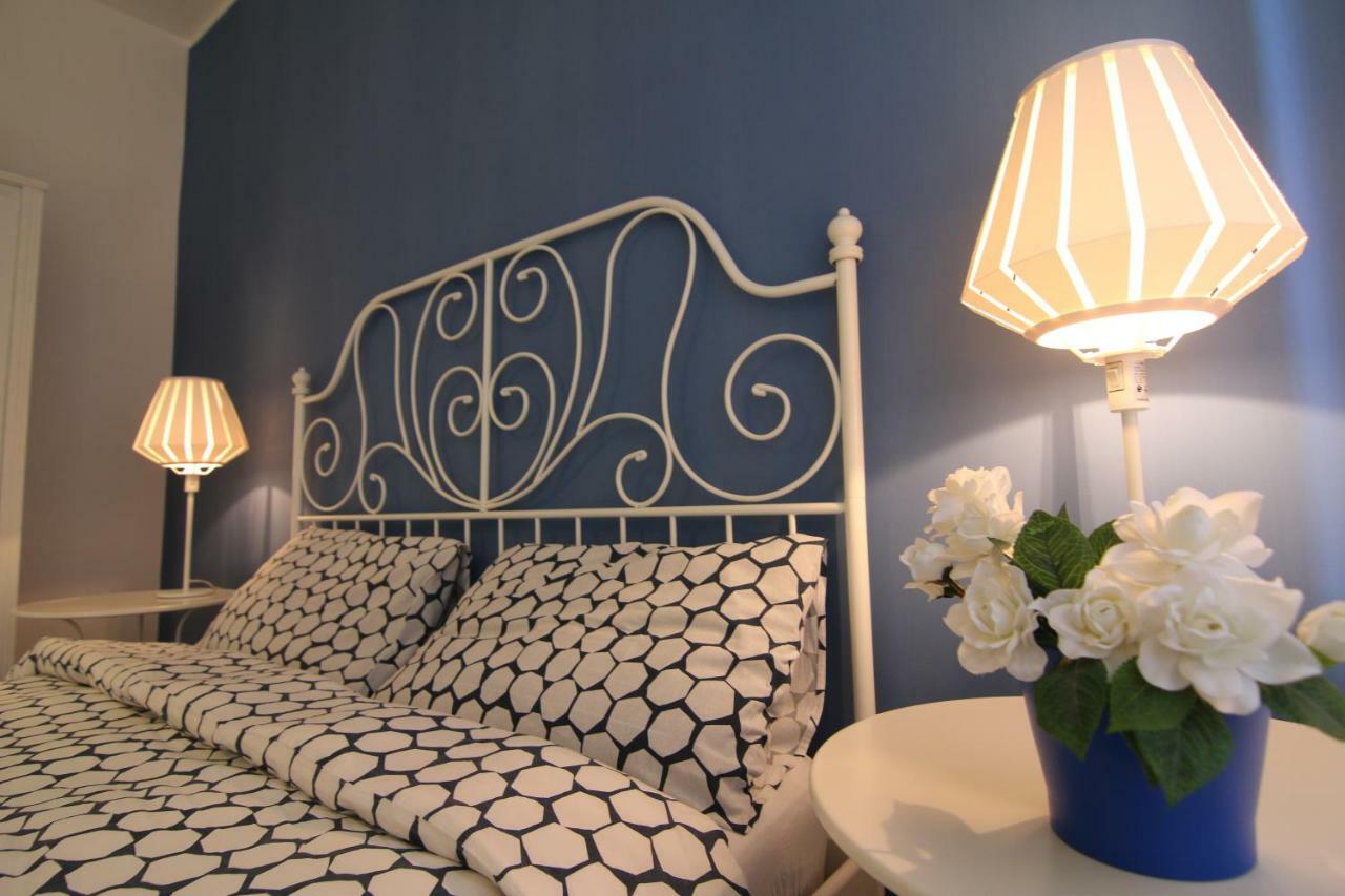 "7 Sorelle B&B" Camere In Pieno Centro Citta Con Bagno Privato, Free High Speed Wi-Fi, Netflix Cosenza Exterior photo